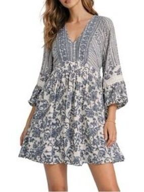 Sincerely Jules Blue Floral V-Neck Mini Dress
